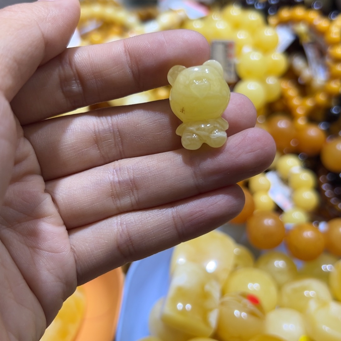 琥珀珠宝奇石未镶嵌