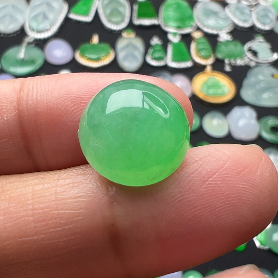 翡翠颈饰未镶嵌蛋13.2