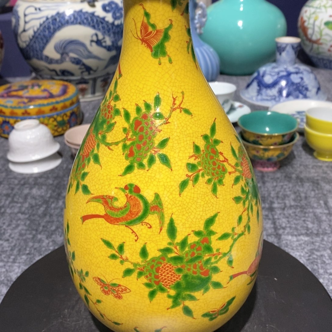 喜乐堂素三彩玉壶春瓶