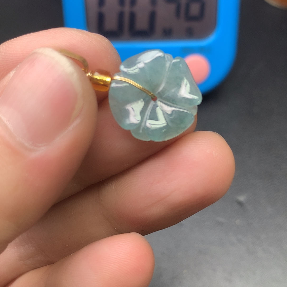 翡翠未镶嵌颈饰翡翠首饰和翡翠珠宝