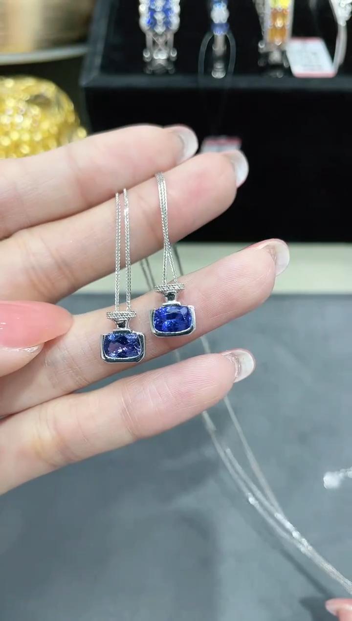 18K金镶嵌坦桑石项链 多样性发其一