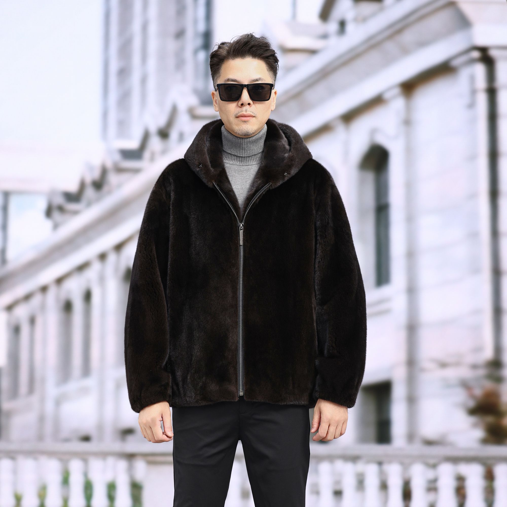 黑色宝嘉美男士本色落肩款戴帽皮草大衣