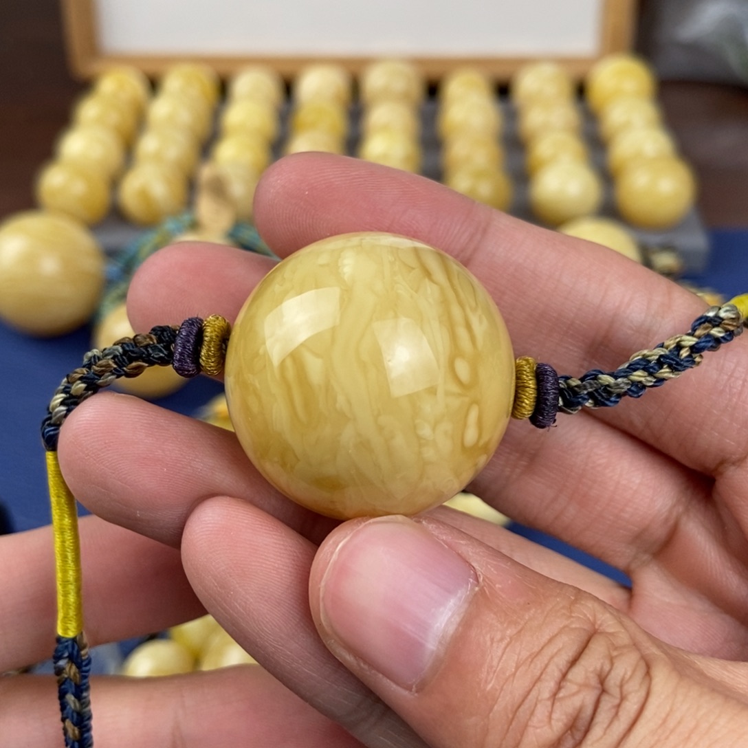 裸石琥珀未镶嵌30.8