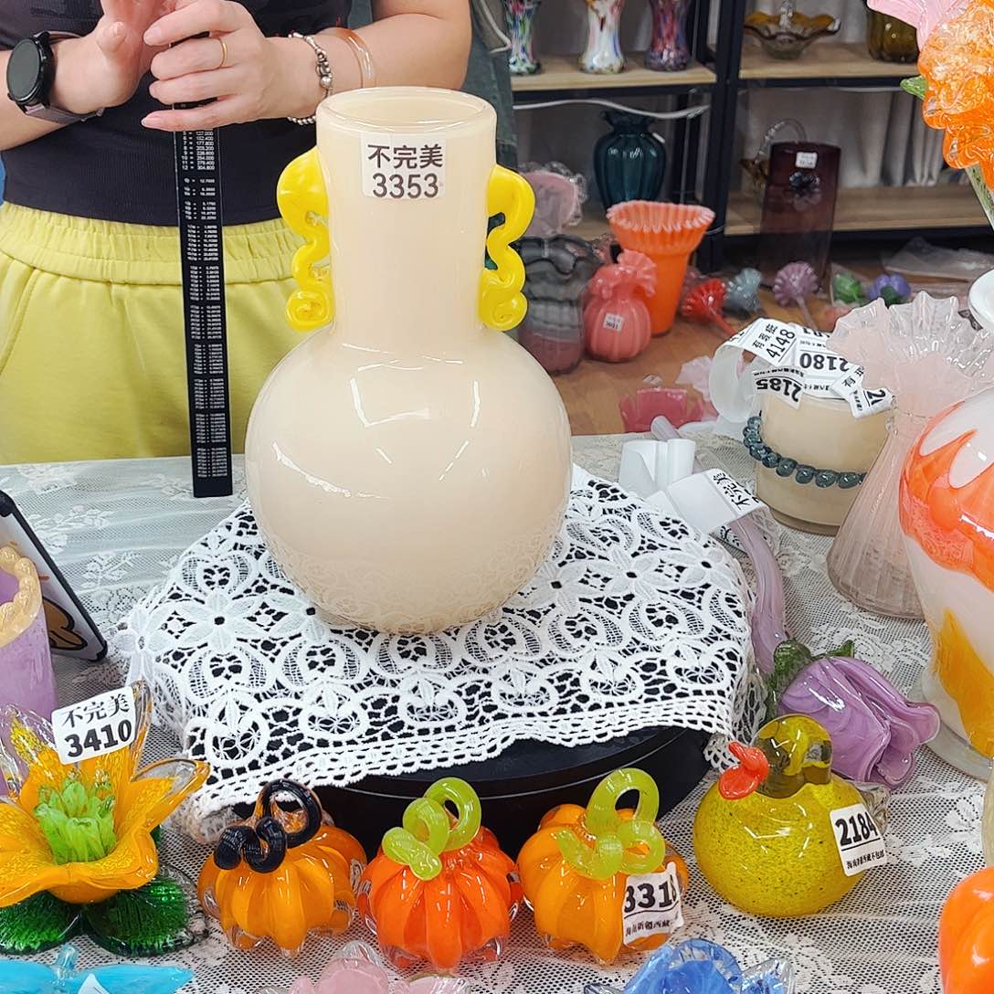 3353 家悦琉璃工艺品不完美