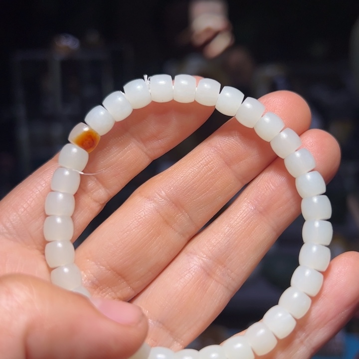 和田玉未镶嵌车挂