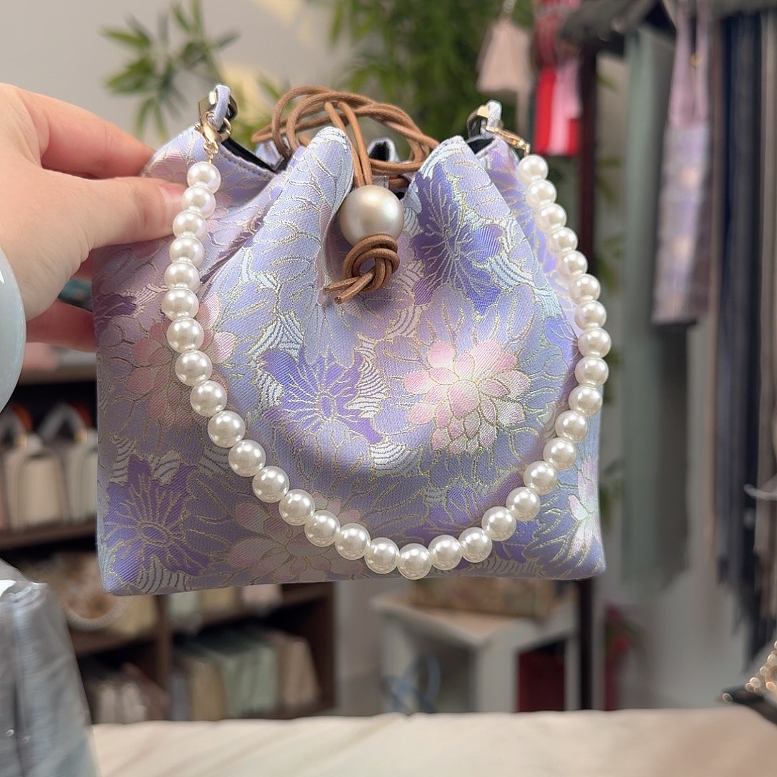 王***花织绣纯手工手工制作