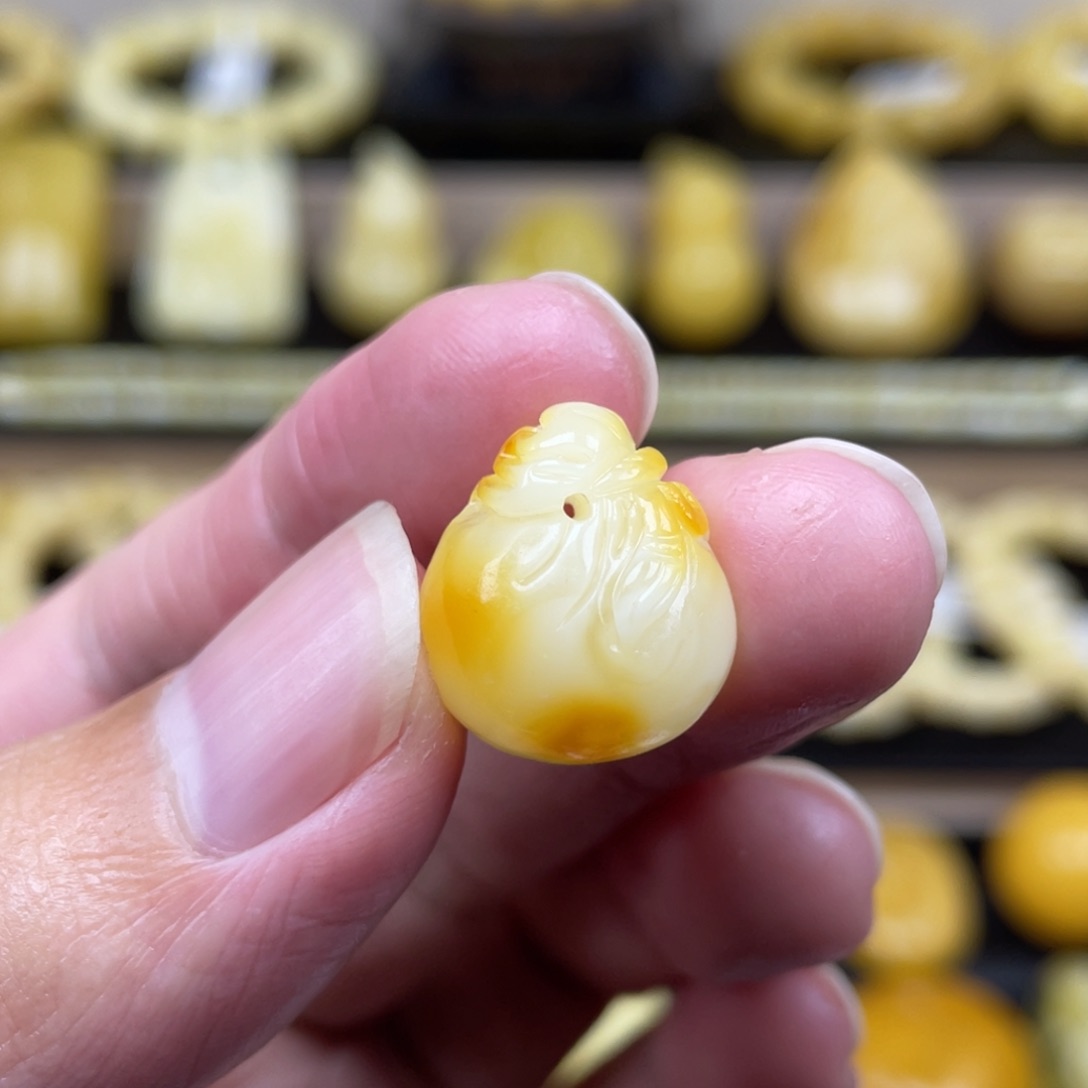 琥珀裸石未镶嵌琥珀蜜蜡