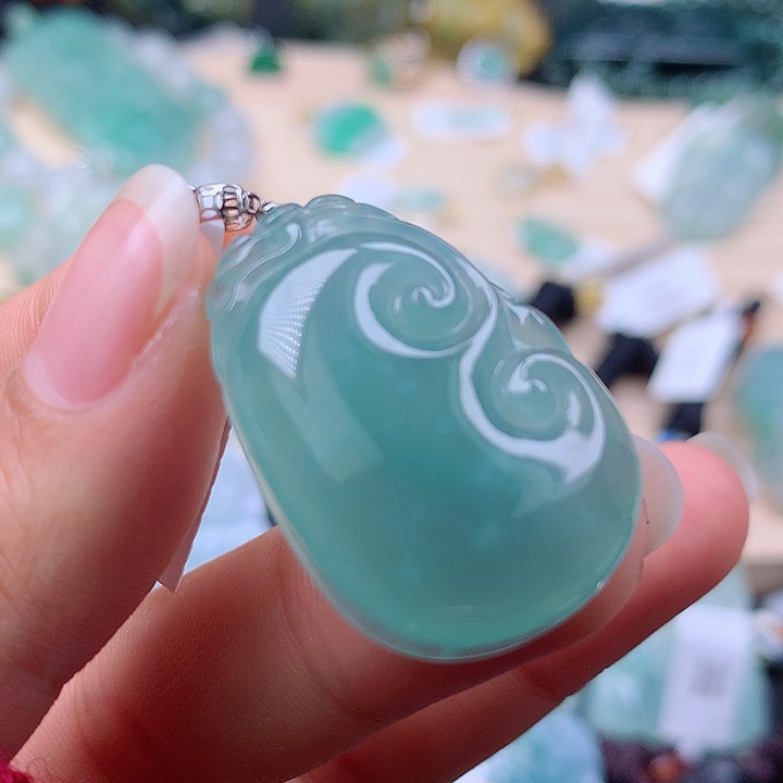 【闪购商品】翡翠颈饰18K金镶嵌图*翡翠吊坠