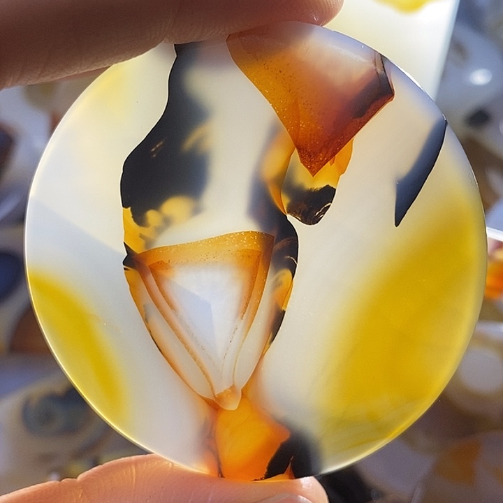 未镶嵌颈饰玛瑙/玉髓大**民