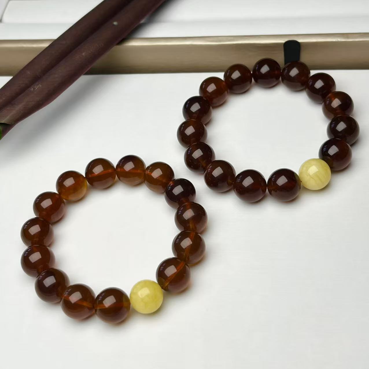 东娟珠宝XR9-4021缅珀血珀圆珠手串13mm+多样性发其一