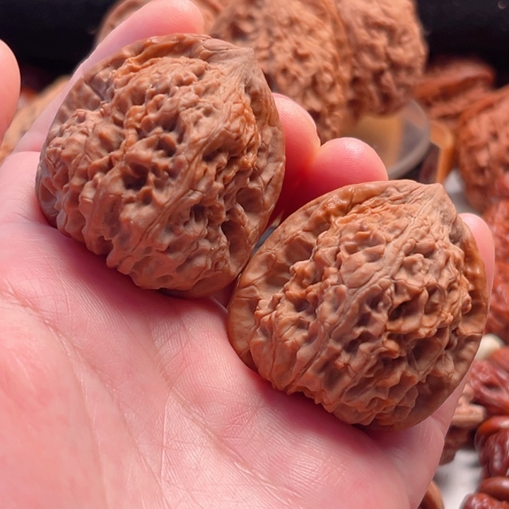 文玩核桃把件39尺寸虎头尊