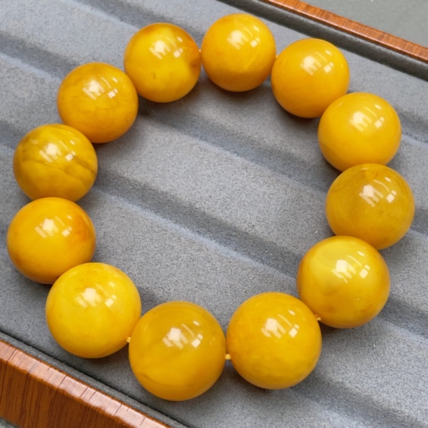 蜜糖色满蜡白花19➕蜜蜡圆珠手串（1466号）
