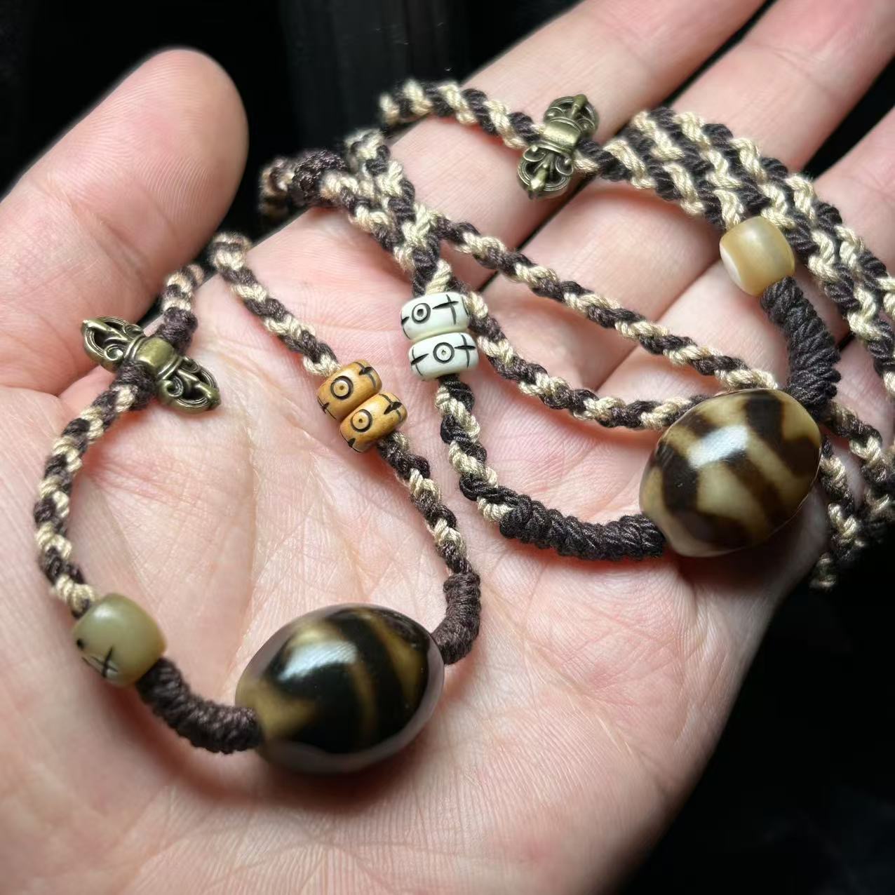 【曹美丽精选】 H18832-玛瑙DIY脖挂（达洛双牙）多样性发其一21*17mm