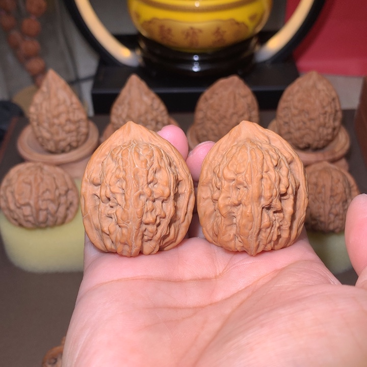 文玩核桃把件赤龙鸡心