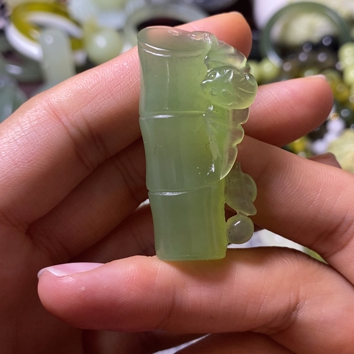 岫玉岫玉颈饰未镶嵌