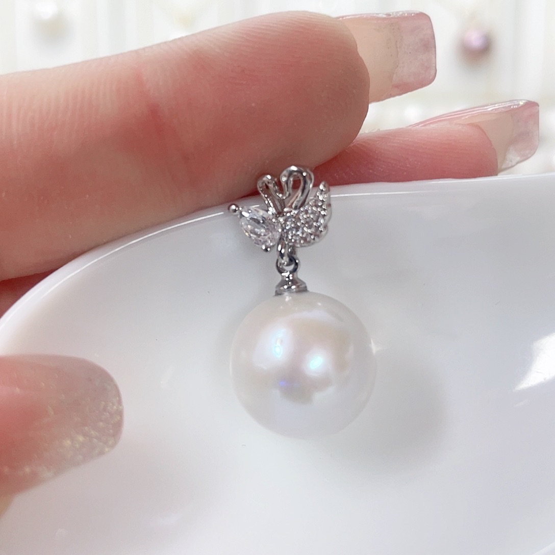 淡水珍珠吊坠(赠链)未镶嵌