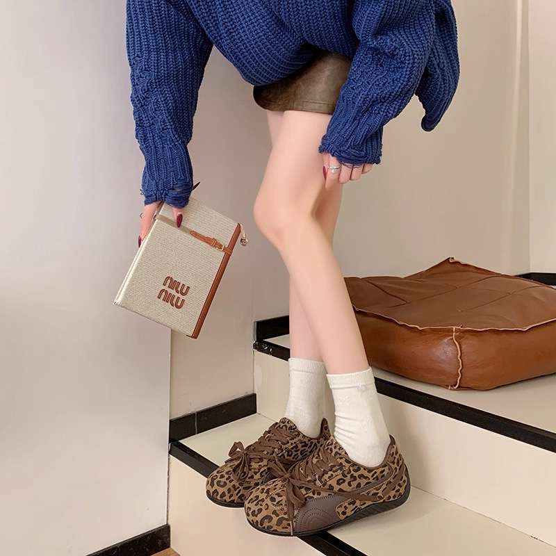 德训鞋女2026春季新款薄底赛车鞋休闲平底阿甘鞋运动鞋77-7