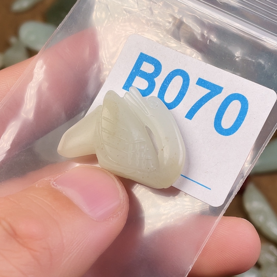 和田玉（糖玉）未镶嵌颈饰