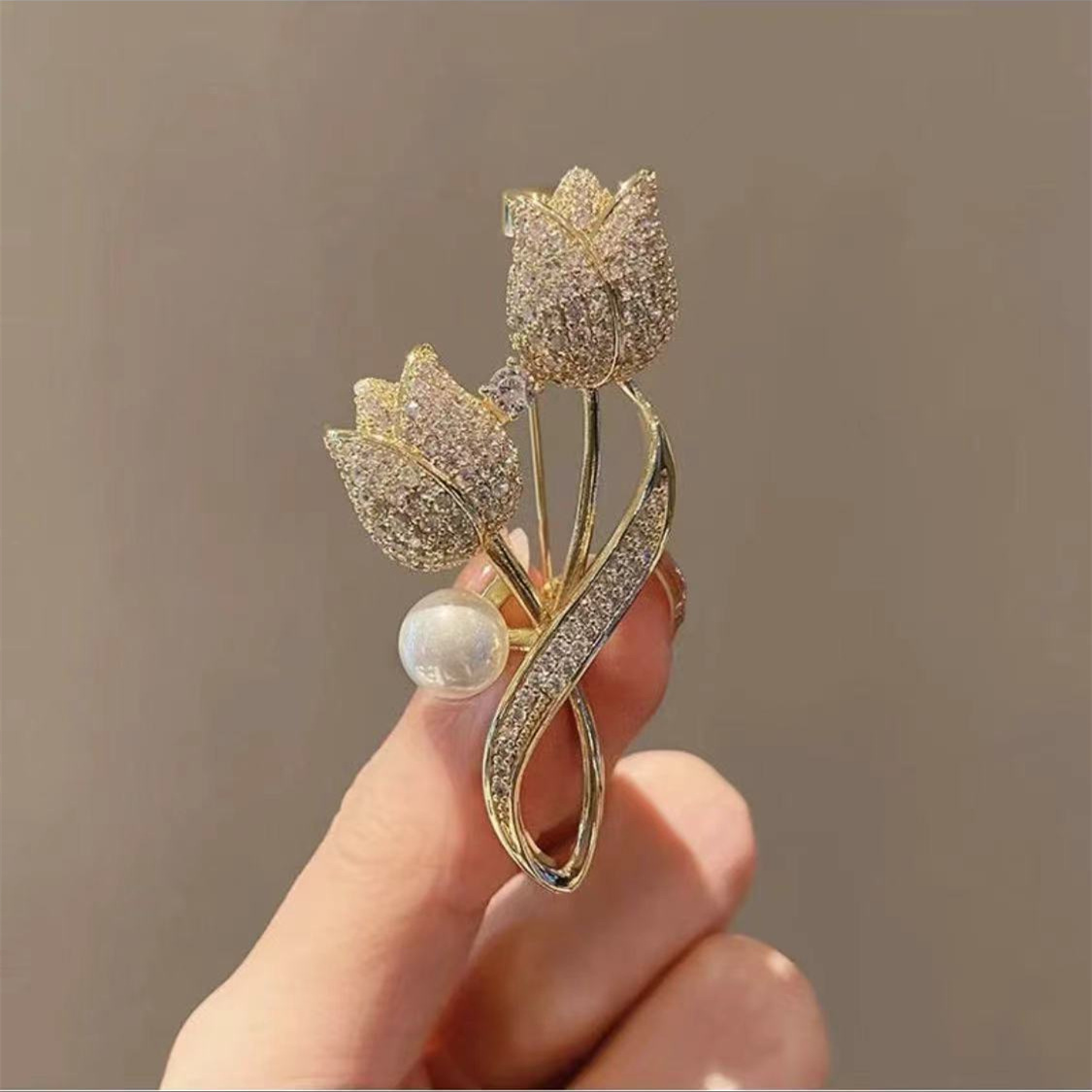 铜合金合成锆石胸针 【郁金香】胸针高档女胸花轻奢时尚可爱百搭