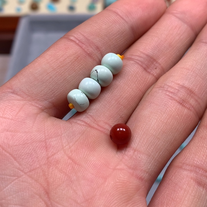 南红玛瑙配饰未镶嵌