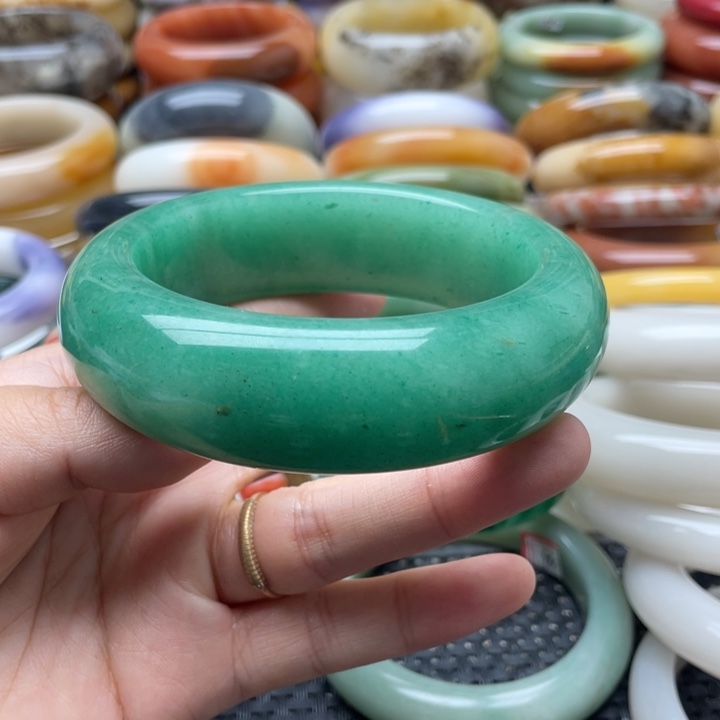 石英岩玉手镯未镶嵌完***@