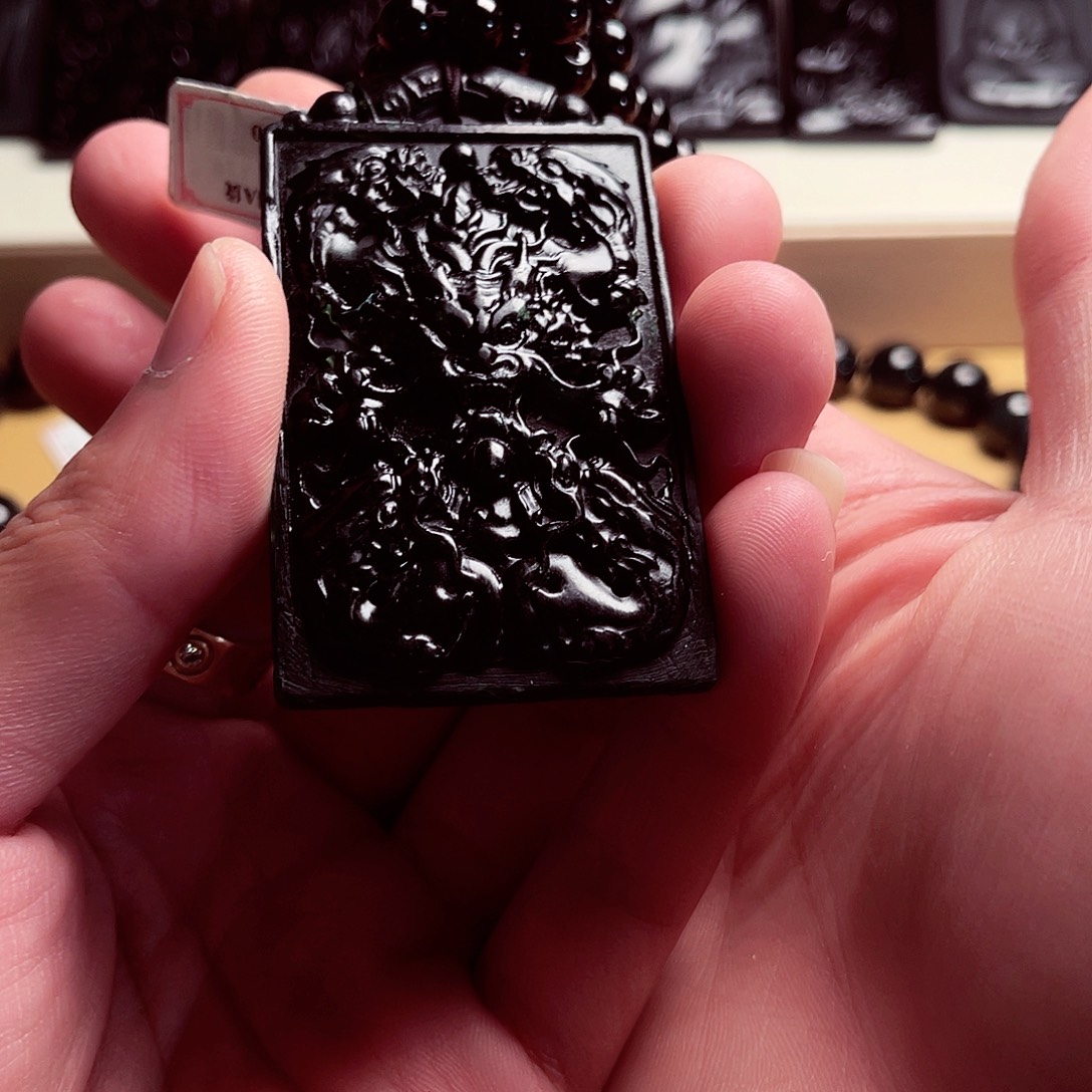 人***月天然缅料a货 钢琴黑挂件176