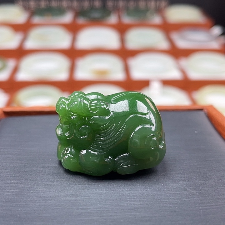 和田玉（碧玉）颈饰未镶嵌混***玉