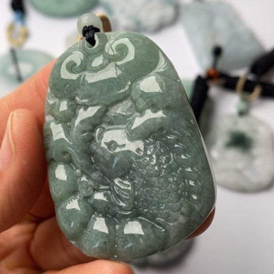 翡翠未镶嵌挂件翡翠