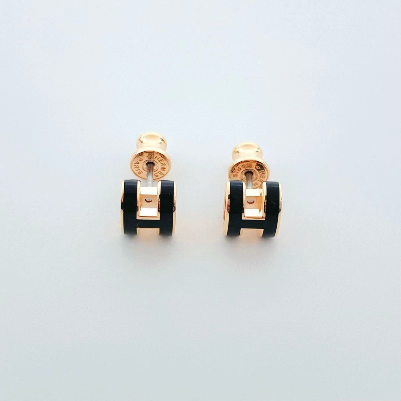 全新未使用 Hermes/爱马仕  黑珐琅 popH系列 mini耳钉