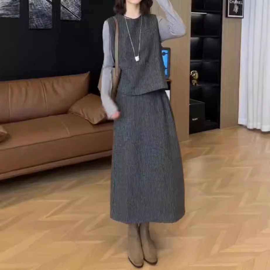 24802新款时尚简约淑女气质长袖打底衫搭配马甲半身裙女装三件套