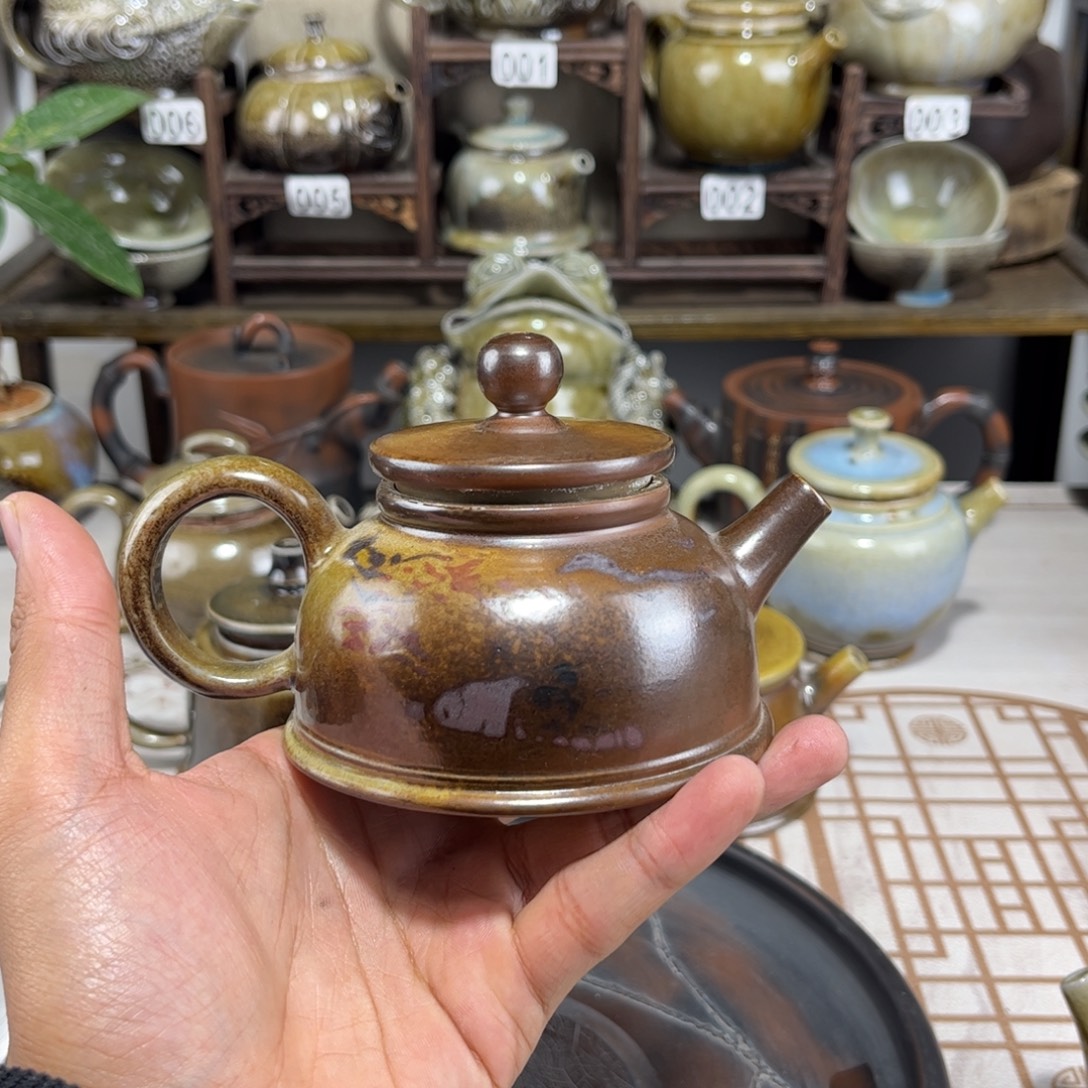 舅****白泥柴烧彩填半月壶，建水紫陶古法传承裸坯柴烧