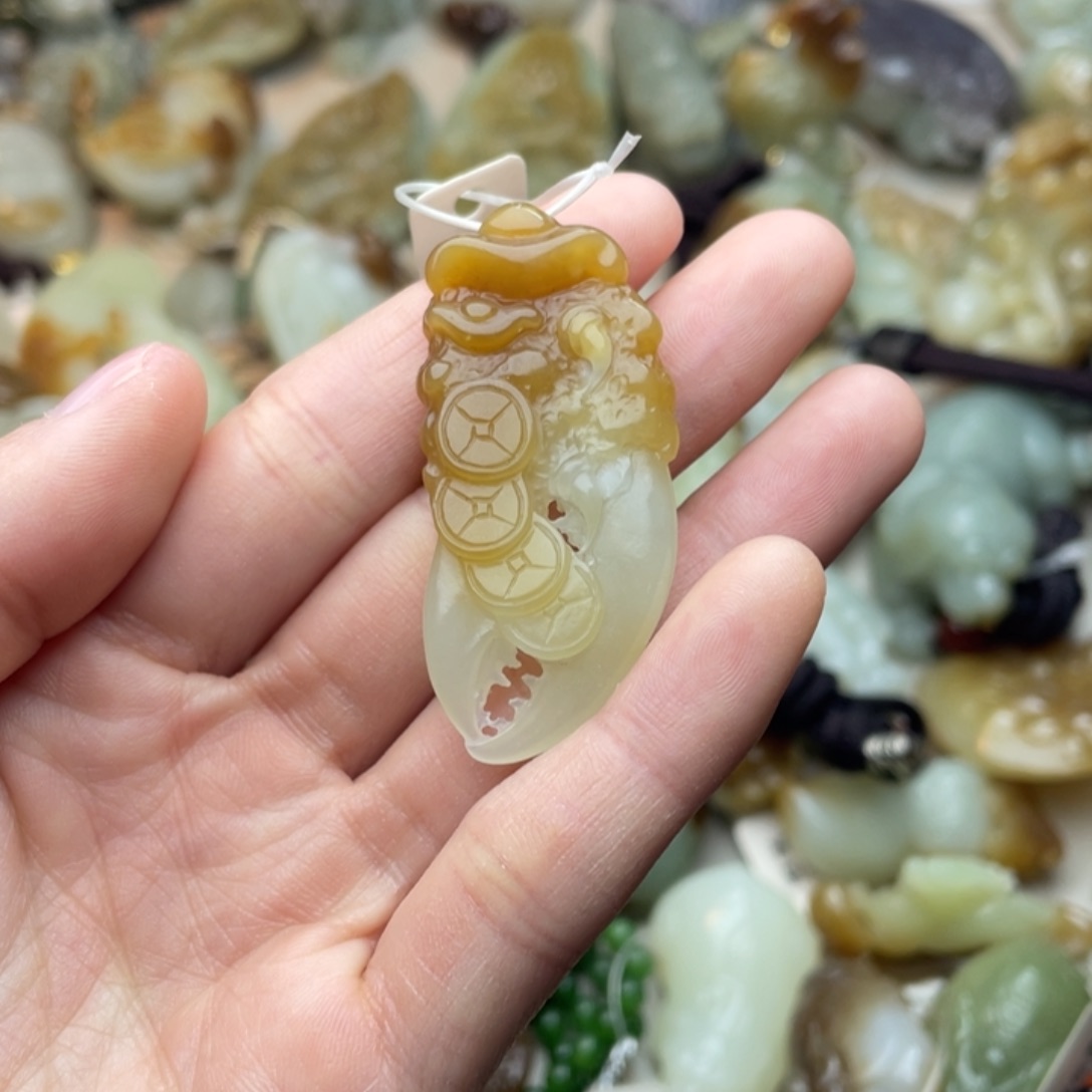 和田玉未镶嵌颈饰