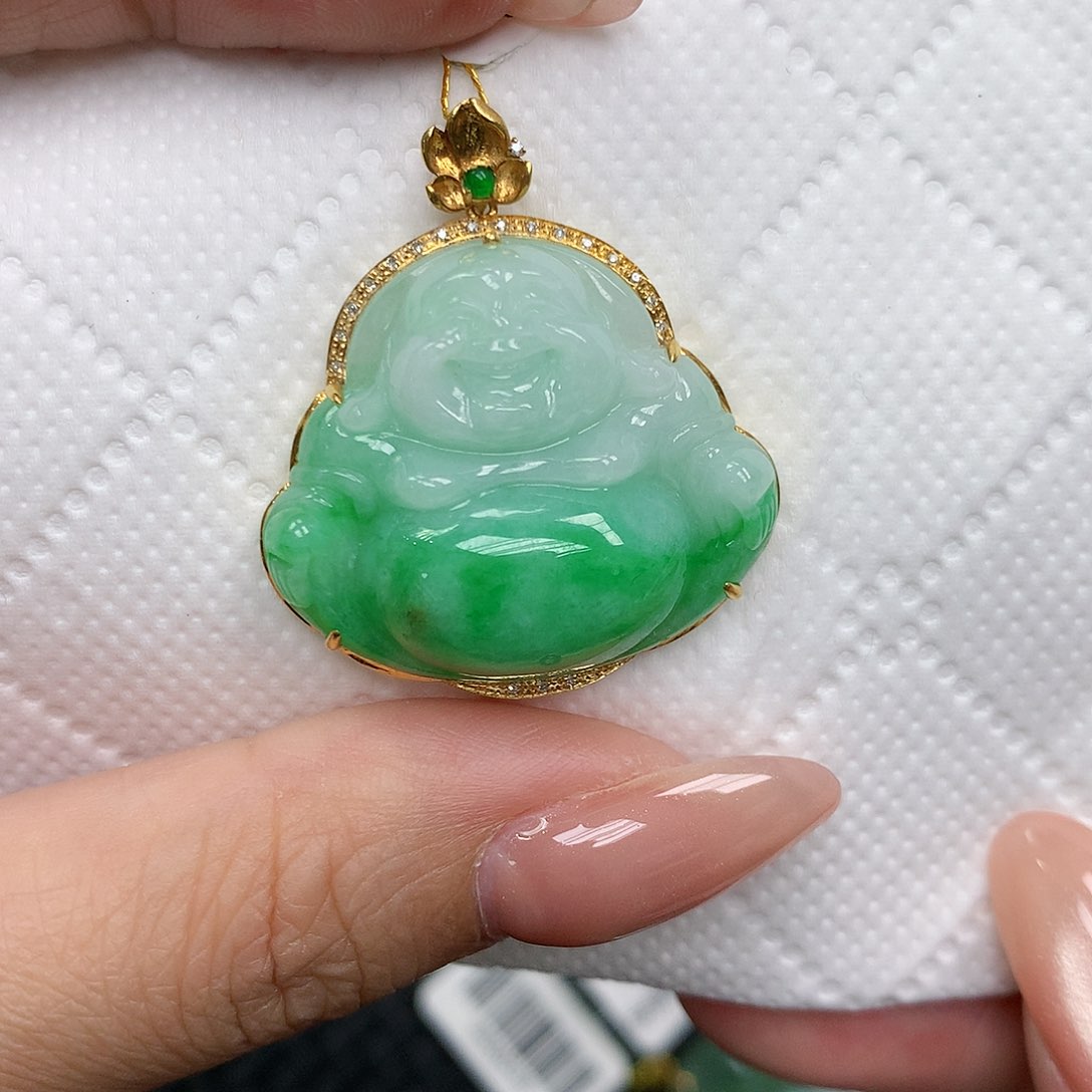 颈饰18K金镶嵌翡翠