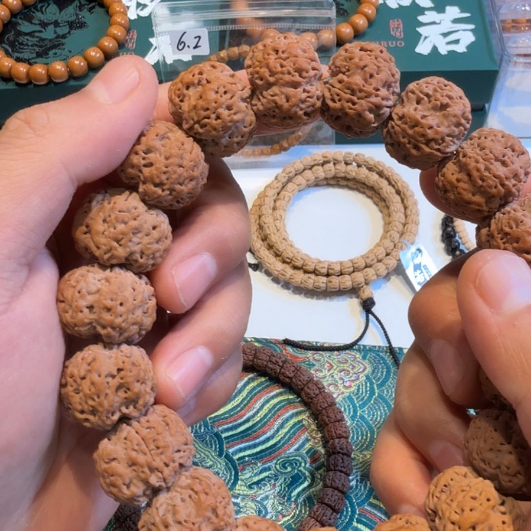 金刚菩提手串手持