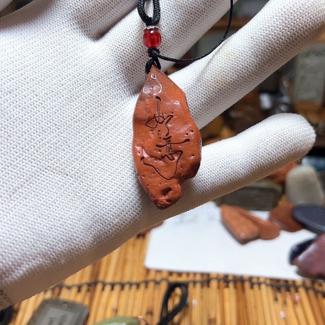 原石雕刻脖挂，手把件