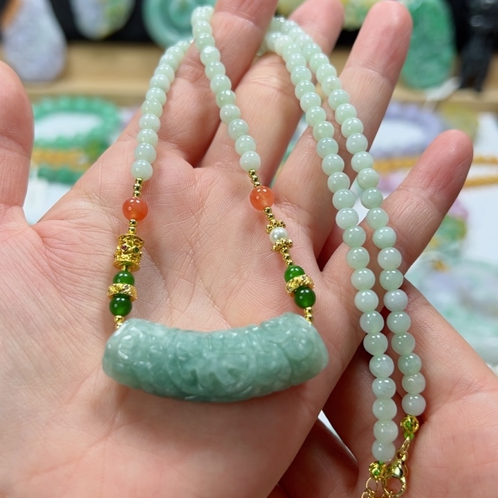 颈饰未镶嵌翡翠项链