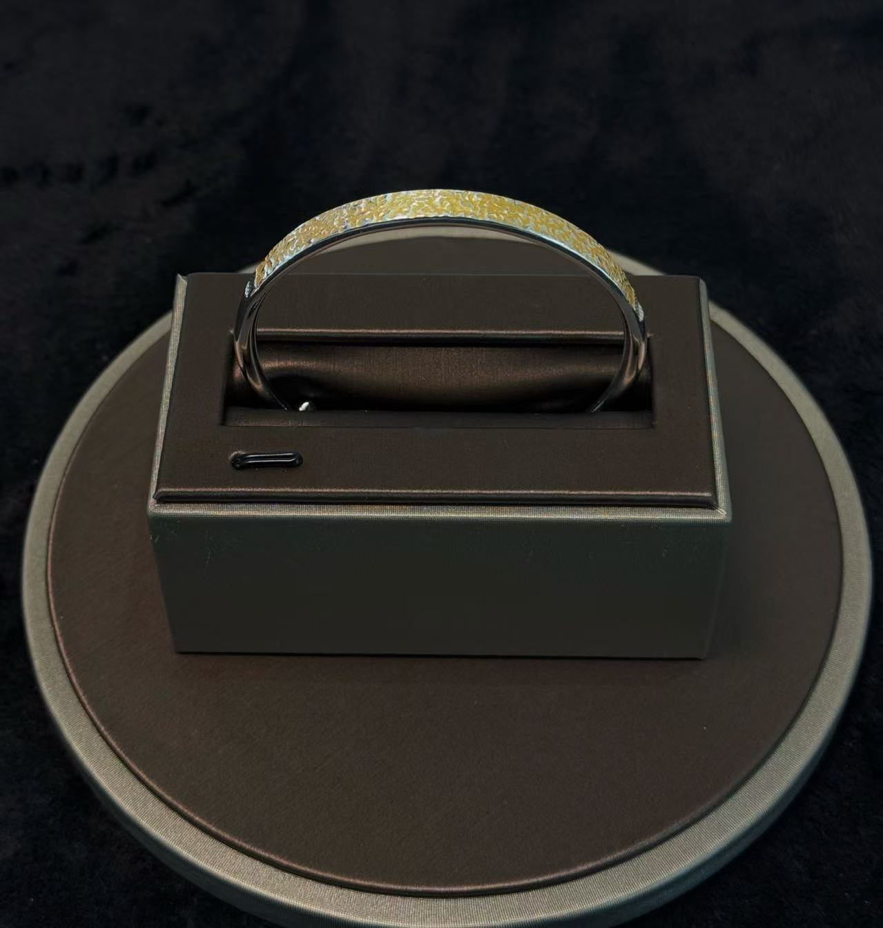 合金手镯 手镯简单大方时尚