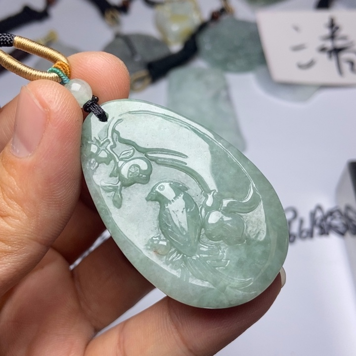 翡翠未镶嵌颈饰翡翠