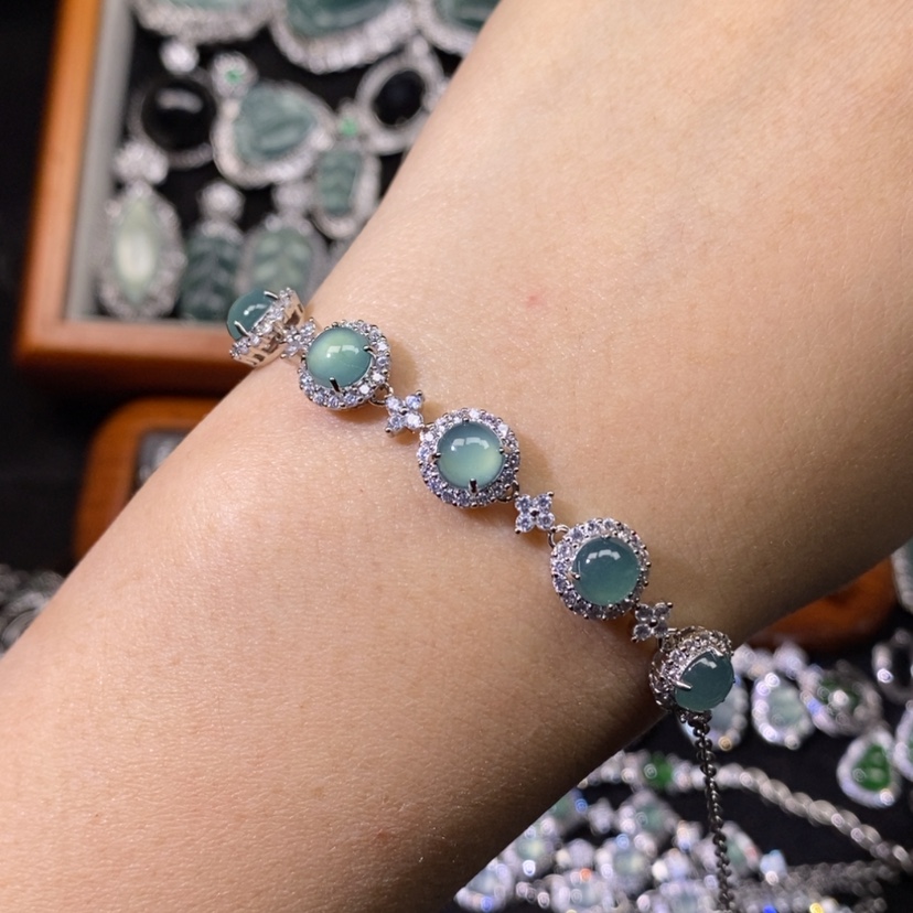 【闪购商品】翡翠颈饰未镶嵌天然