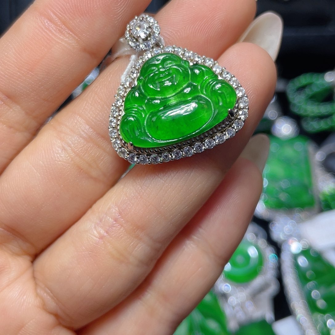 翡翠颈饰银S925镶嵌翡翠