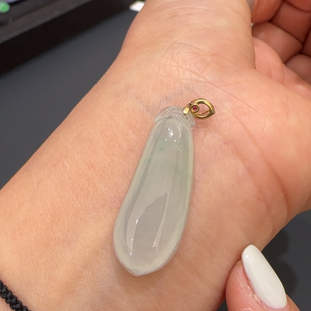 翡翠颈饰18K金镶嵌福瓜