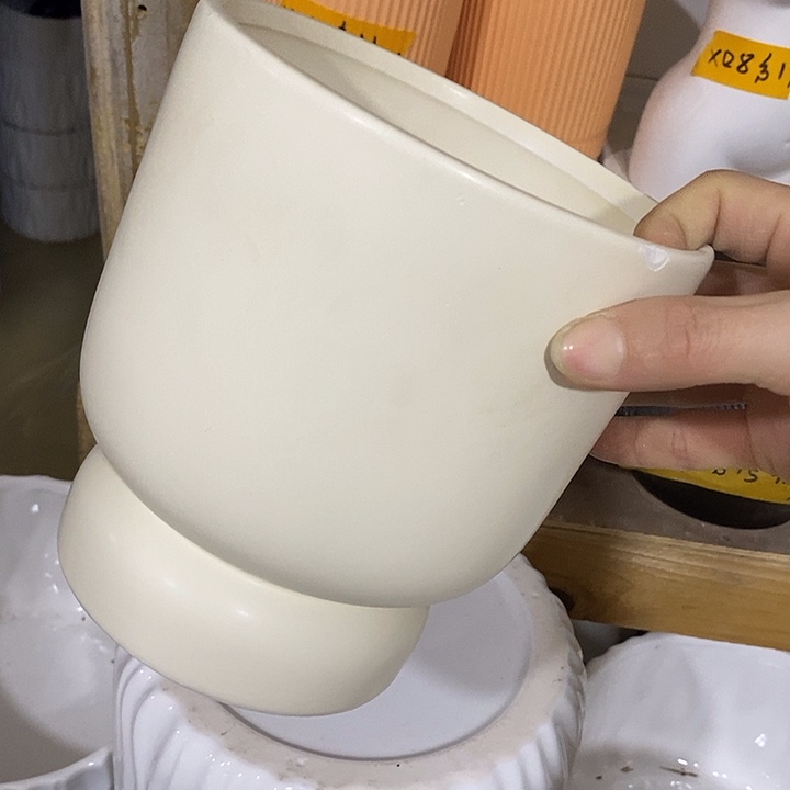 陶瓷花盆有孔 瑕疵介意勿拍 