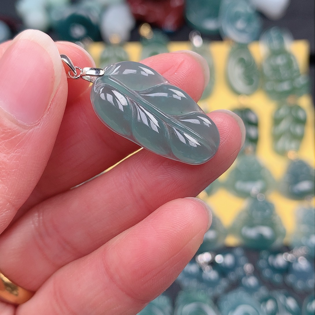 翡翠吊坠(不含链)未镶嵌吊坠