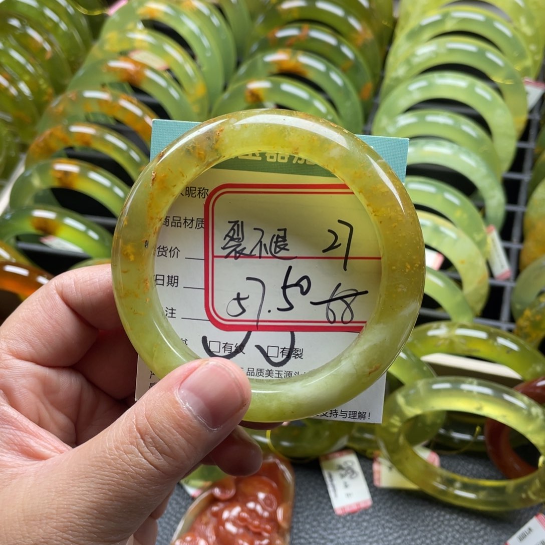 未镶嵌蛇纹石玉手镯有裂手镯特价不退不换