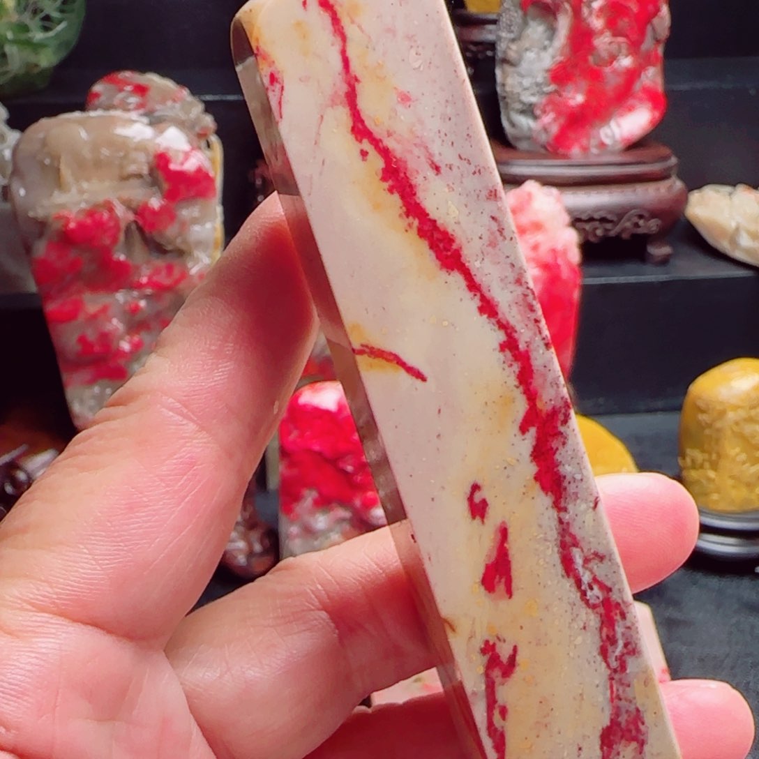 昌化石昌化鸡血石