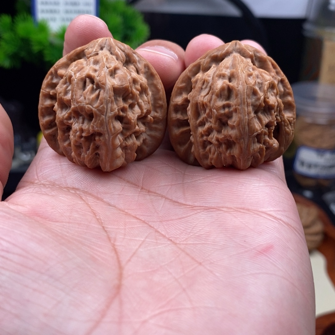 把件文玩核桃三角白38