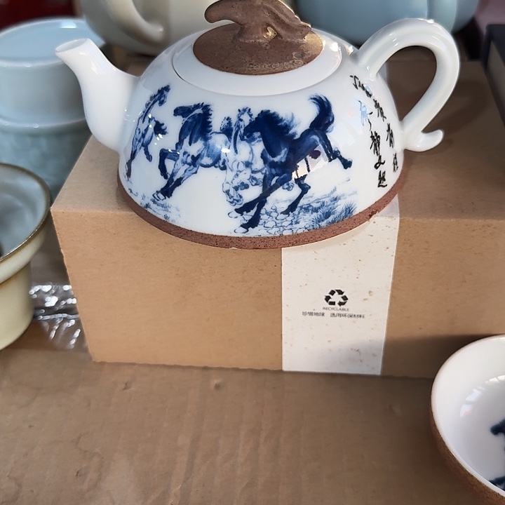 主人杯一个，瓷。。。。