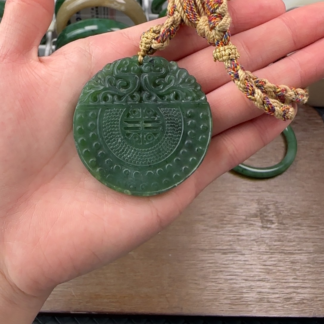 和田玉（碧玉）未镶嵌手镯