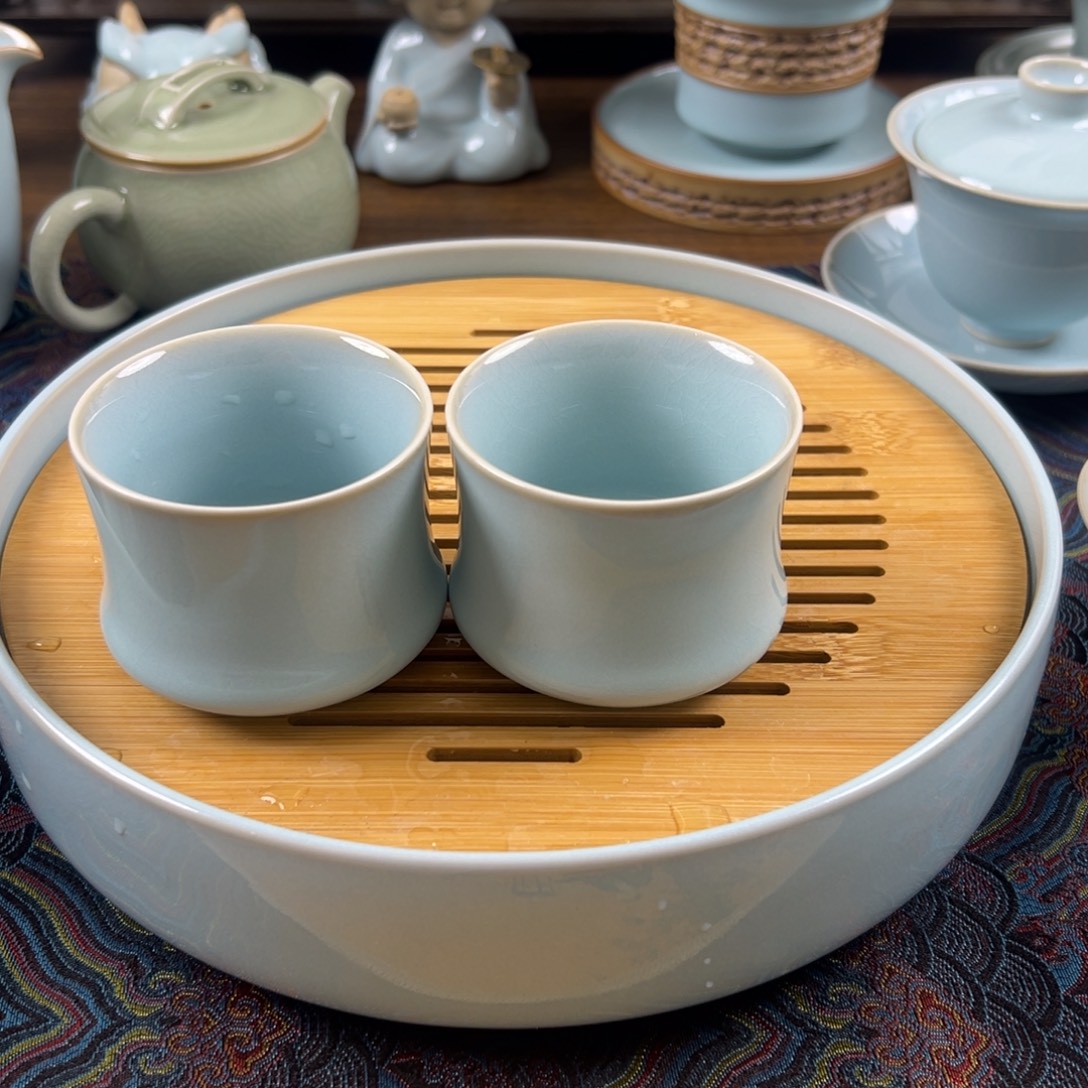 宋***春杯子瓷天青釉水束腰杯