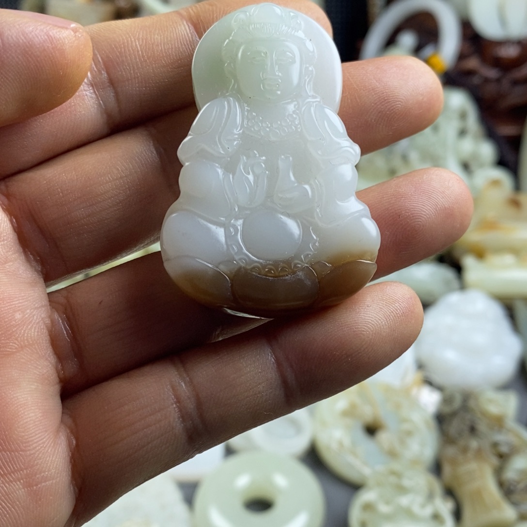 @***…和田玉（糖玉）未镶嵌颈饰
